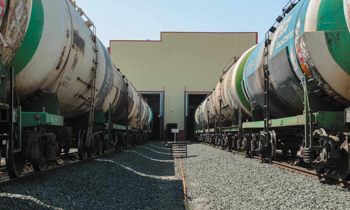 В Атырауской области компанию подозревают в завышении цен на ремонт цистерн